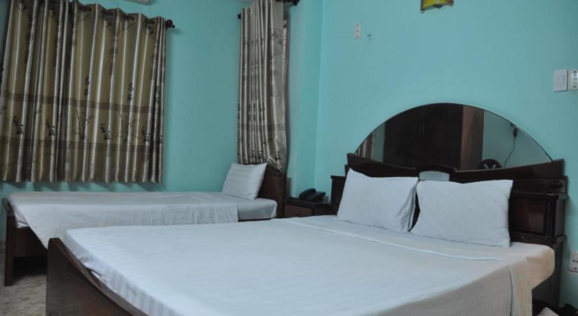 Ha Vy Hotel Ho Chi Minh-stad Buitenkant foto