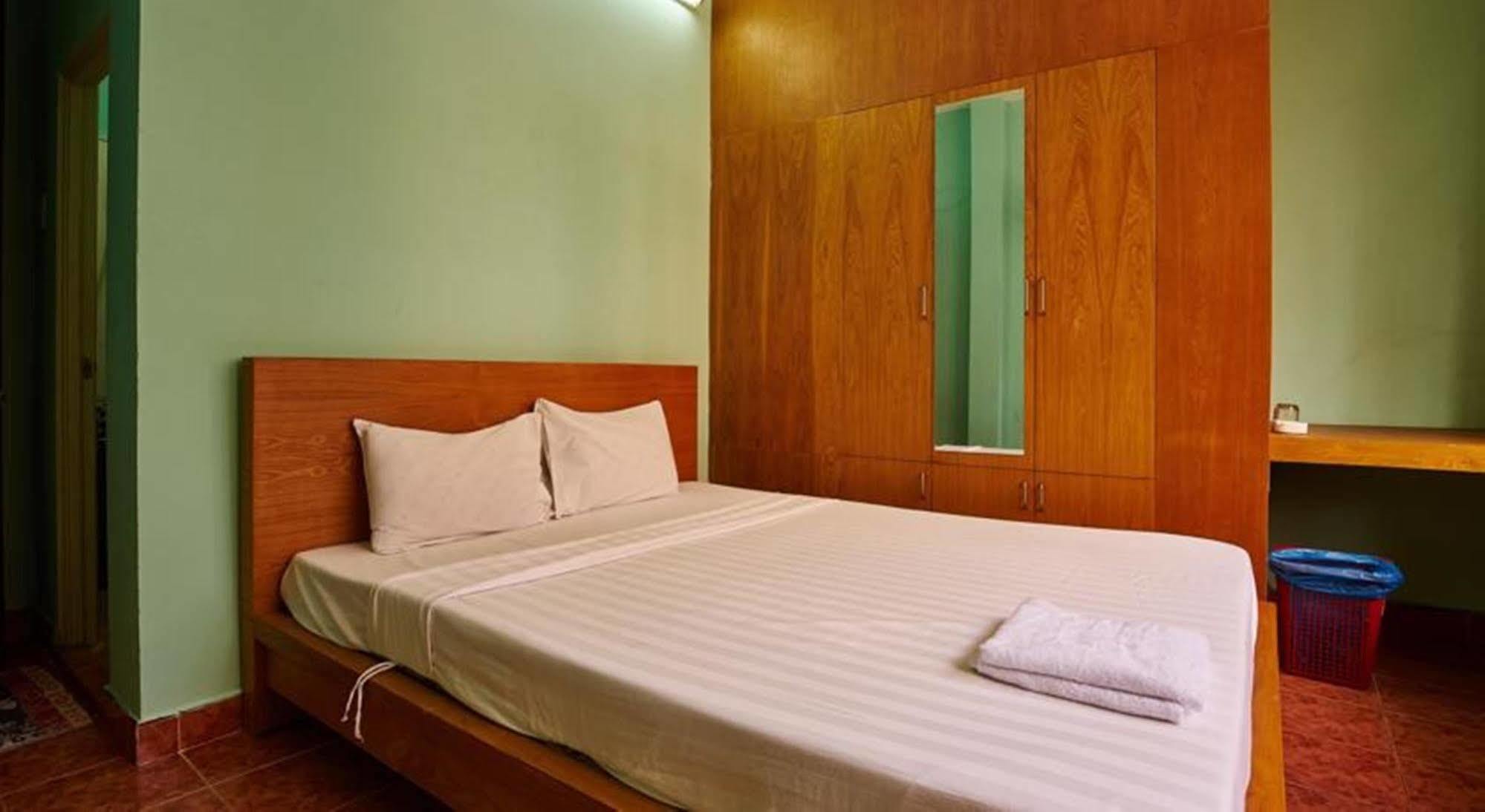 Ha Vy Hotel Ho Chi Minh-stad Buitenkant foto
