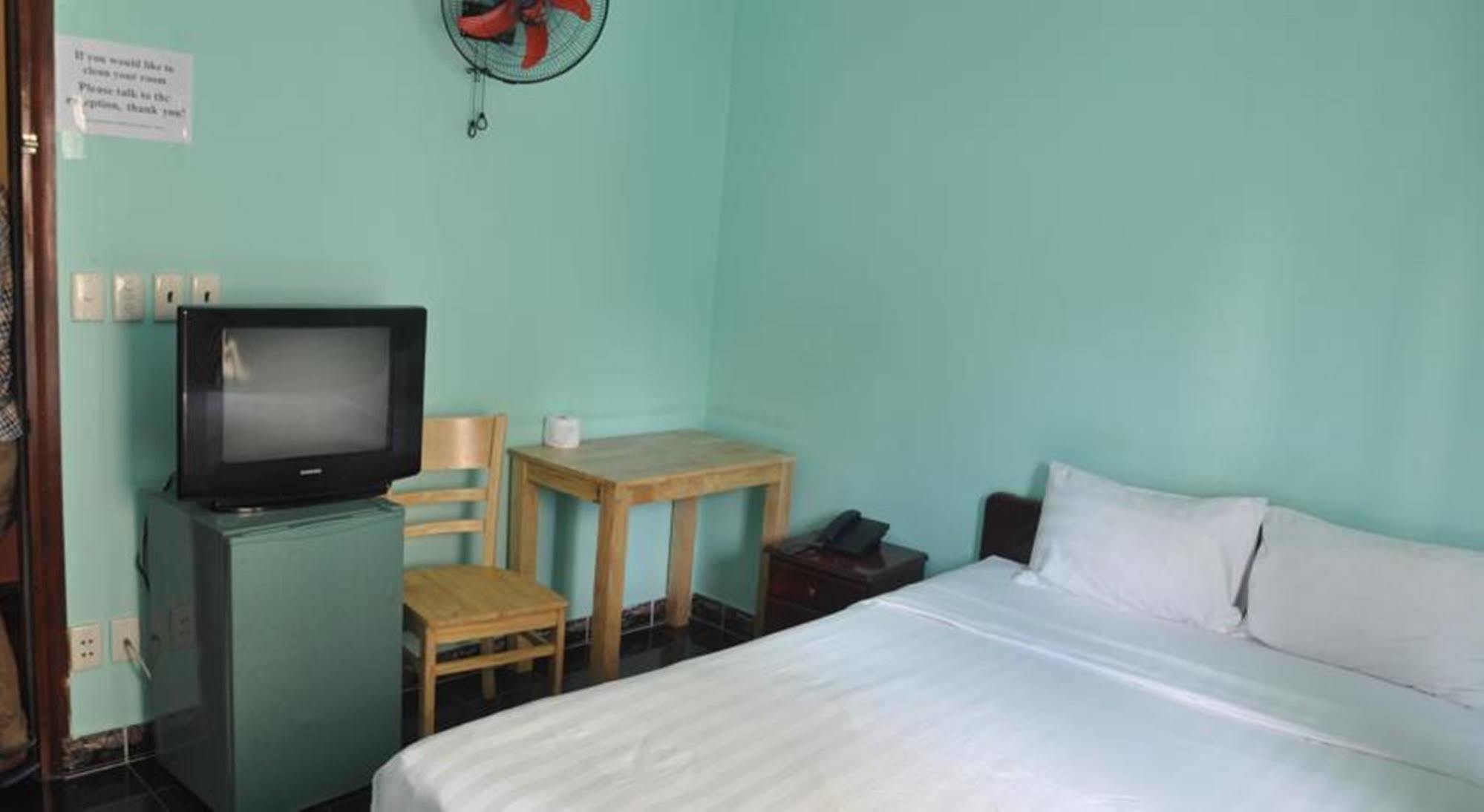 Ha Vy Hotel Ho Chi Minh-stad Buitenkant foto